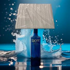 LAMPADA BOTTIGLIA SKYY VODKA NUOVA
