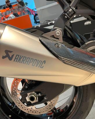 SILENZIATORE AKRAPOVIC