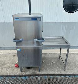 Lavastoviglie passante a cappotta Winterhalter