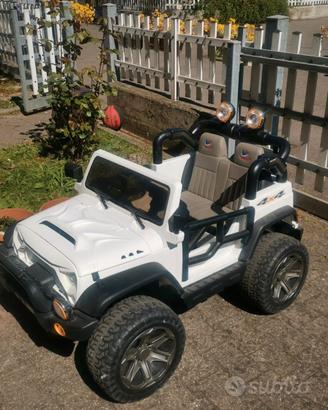 jeep elettrica capacity 45kg 2 motori