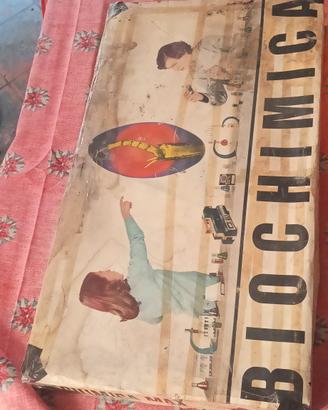 Biochimica Max", prodotto dalla Edison Giocattoli 