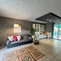 ELEGANZA E INDIPENDENZA con CORTE ESCLUSIVA