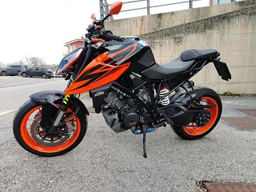 KTM SUPERDUKE 1290