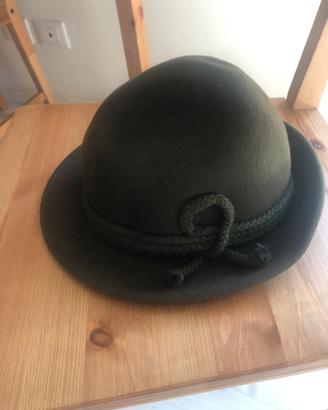 Cappello di feltro nuovo