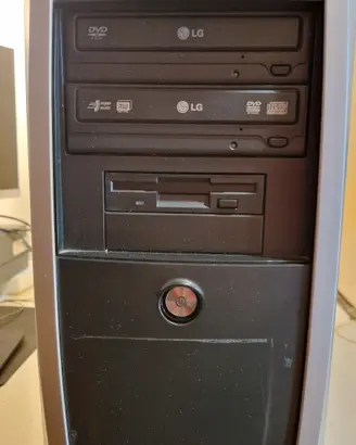 PC Assemblato WINDOWS 7 Pro con: