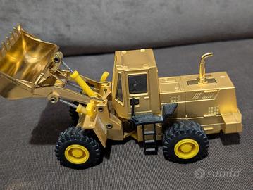 Modellino Escavatore Komatsu, in metallo 