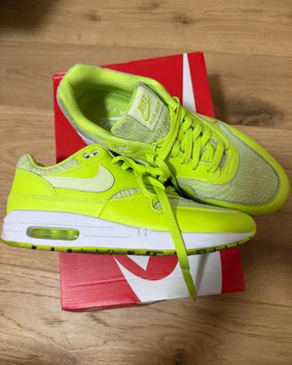 Nike air max 1 PRM “volt”