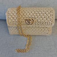 pochette all'uncinetto 