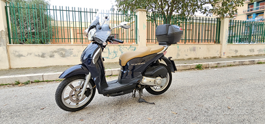 Aprilia scarabeo 200