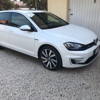 Golf GTE ibrida Plug-in