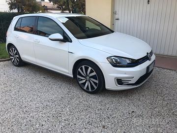 Golf GTE ibrida Plug-in