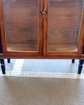 arredamento vetrinetta
