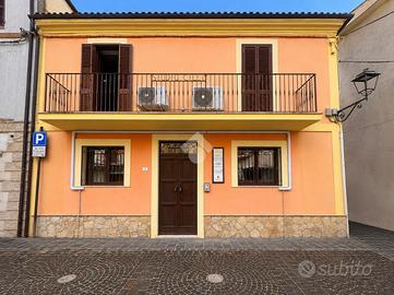CASA SEMINDIPENDENTE A CASTILENTI