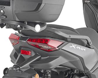 Attacco posteriore XMAX 300 bauletto GIVI SR2167