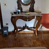 Consolle in stile liberty