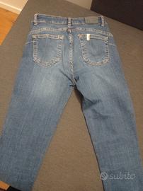 pantaloni jeans 