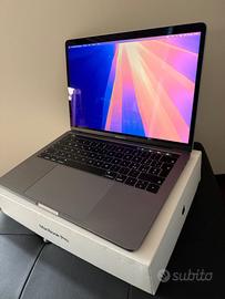 MacBook Pro 13 2018 8gb ram 512 ssd