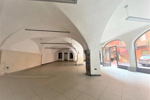 NEGOZIO A BERGAMO