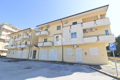 3 LOCALI A CAMPOMARINO