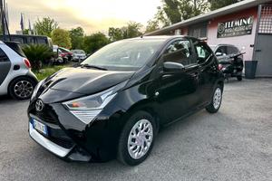 Toyota Aygo Connect 1.0 VVT-i 72 CV 5 porte x-play
