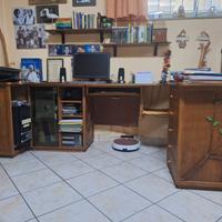 Scrivania in legno