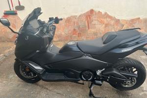 Yamaha T Max 560 - 2024