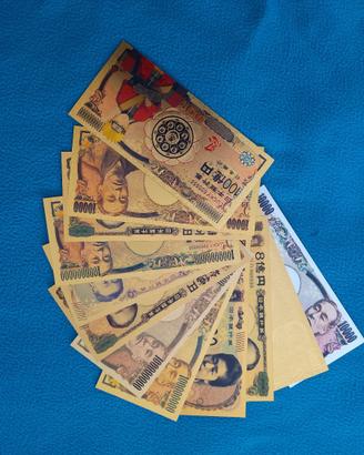 GIAPPONE"12 BANCONOTE IN LAMINA MOLTO RARE
