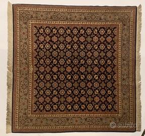 Tappeto 224 x 224 cm + frangie