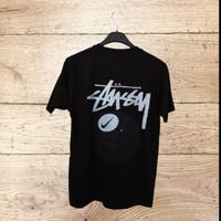 T-shirt nera con grafica Ball 8