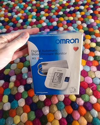 monitor per la pressione da braccio omron m3