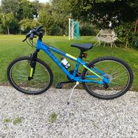 Mountain bike dai 8/9 anni  ragazzo blu/verde