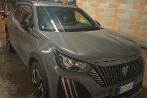 22000 km Peugeot 2008