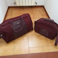 Borsone e beauty-case color amaranto