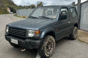 Mitsubishi pajero glx
