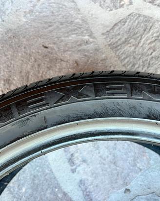 Pneumatici 255/40 r19
