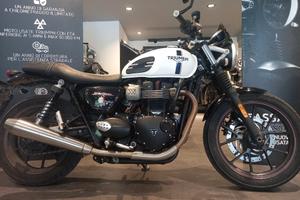 Triumph Street Twin