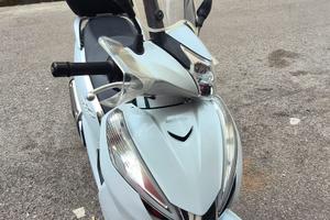 Honda SH 300 bianco 2017