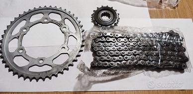kit catena motocicletta yamaha