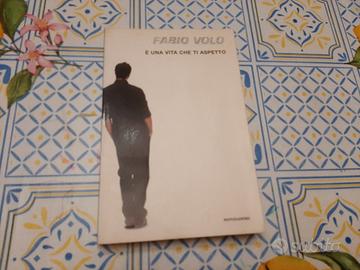Libro È una vita che ti aspetto 