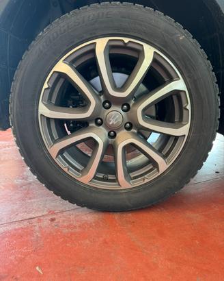 Cerchi in lega maserati levante raggio 19
