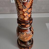 VASO DI LEGNO INTAGLIATO A MANO