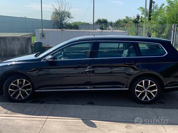 VOLKSWAGEN Passat 8ª serie - 2019