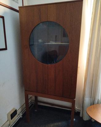 Mobile e tavolo in legno