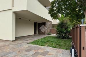 4 LOCALI A MONTEGROTTO TERME