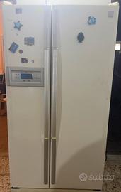 Frigorifero FRS-2021EAL Side by Side 585 L