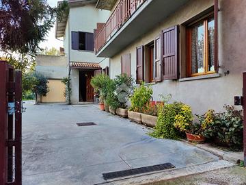 CASA SEMINDIPENDENTE A CAMPEGINE