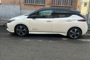Nissan leafu