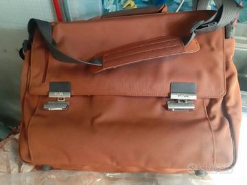 borsa porta PC marca NAVA color Kaki