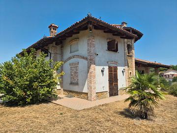 Villa indipendente nelle langhe - mango