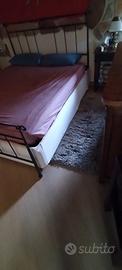  letto con contenitore in ferro battuto 